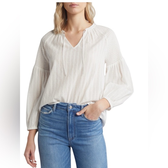 CASLON SMOCKED SWISS DOT PEASANT TOP NEW!! - Picture 1 of 4